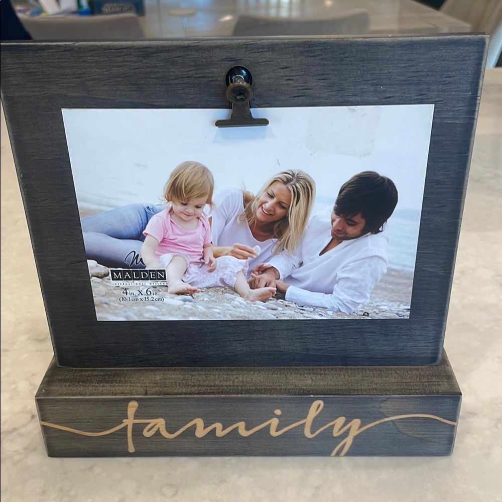 Malden International Designs - 4x6 wood 
Frame with bronze clip and word family
